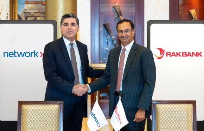اتفاقية بين «راك بنك» و«إنترناشيونال» لتوفير حلول دفع رقمية