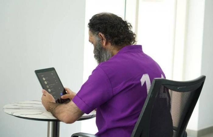 الامارات الان | مبادرة إنسانية لنزلاء مركز إيواء المخالفين في العوير | عيون الجزيرة الامارات