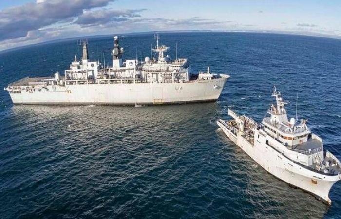 فرنسا وبريطانيا تخططان لنشر قطع بحرية لمرافقة السفن عبر هرمز