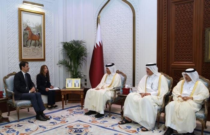 أخبار قطر |  رئيس مجلس الشورى يجتمع مع السفير الإيطالي لدى الدولة | عيون الجزيرة قطر
