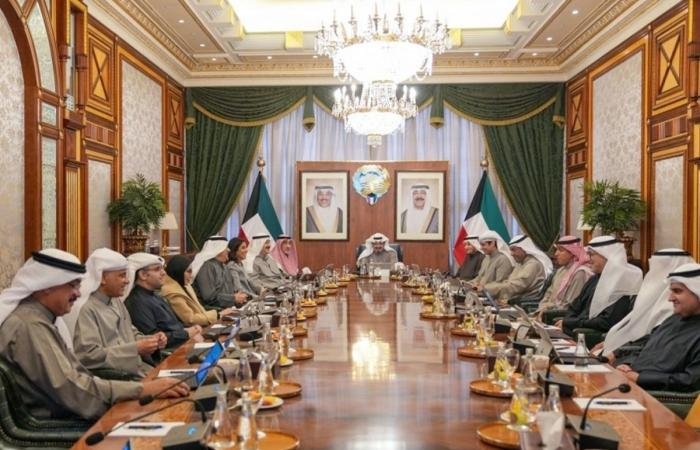 أخبار الكويت | مجلس الوزراء للجهات الحكومية: تقرير شهري بشأن هيكلة الدولة | عيون الجزيرة الكويت