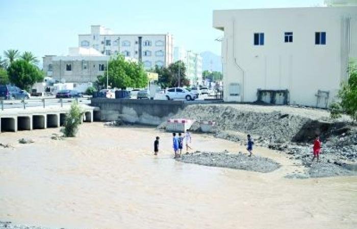 أخبار سلطنة عمان | "الإسكان" تستكمل منظومة معالجة مسارات الأودية .. وآليات واضحة لتعويض المتضررين تضمن العدالة والشفافية | عيون الجزيرة الاخبارية عمان