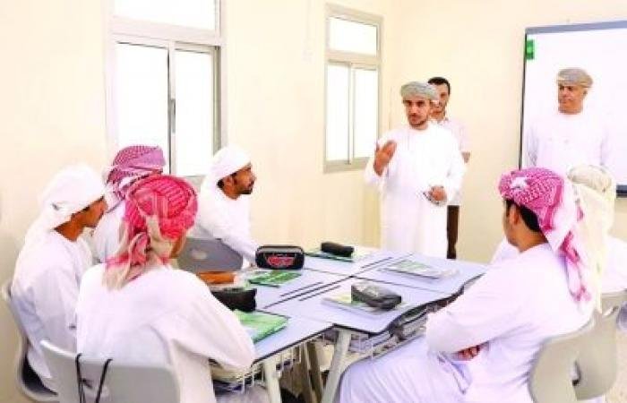 أخبار سلطنة عمان | متابعة أوضاع المنشآت والمرافق التعليمية بالبريمي | عيون الجزيرة الاخبارية عمان