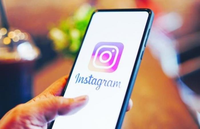 إنستغرام يختبر نسخة مدفوعة بميزات إضافية تركز على «الستوريز»