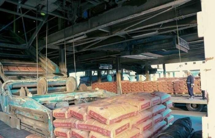 انخفاض المبيعات يهبط بأرباح "أسمنت تبوك" إلى 37.3 مليون ريال خلال 2025