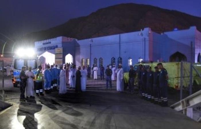 أخبار سلطنة عمان | وصولُ دفعة من المُواطنين القادمين من إيران ضمن ترتيبات انتقالٍ بريٍّ وجويٍّ | عيون الجزيرة الاخبارية عمان