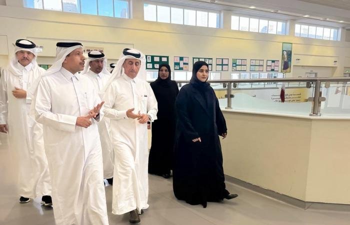 أخبار قطر | وكيل وزارة التربية يواصل زياراته التفقدية للمدارس بعد استئناف الدراسة الحضورية | عيون الجزيرة قطر