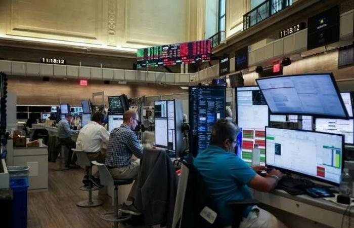 ارتفاع قياسي لوول ستريت عند الإغلاق بدعم آمال انتهاء الحرب