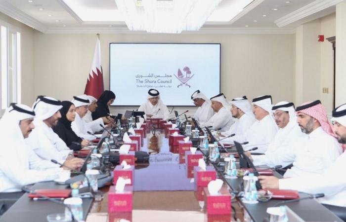 أخبار قطر |  لجنة الشؤون الاجتماعية والإسكان تناقش بيان الحكومة الموقرة حول الاقتراح برغبة الذي أبداه مجلس الشورى بشأن "التنشئة الأسرية" | عيون الجزيرة قطر