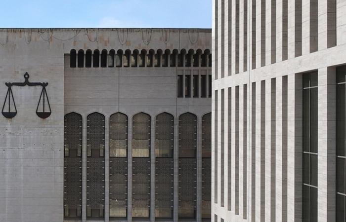 أخبار الكويت | حبس منتج فني 4 سنوات لتعاطي الحشيش والامتناع عن عقاب مخرجة | عيون الجزيرة الكويت