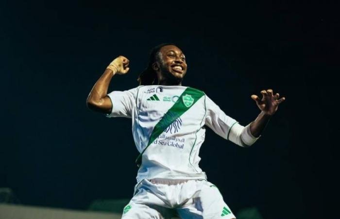 الفيروس الدولي يضرب الأهلي