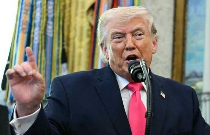 ترامب: سنعيد إيران إلى العصر الحجري إذا لم تفتح "هرمز"