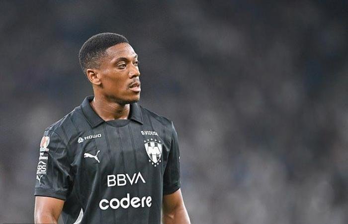 الرياضة الان | مارسيال يثير الجدل في المكسيك.. والمدرب يرد بالاستبعاد | عيون الجزيرة الرياضي