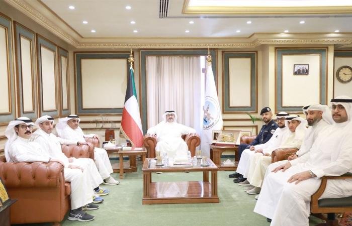 أخبار الكويت | محافظ العاصمة: تعزيز الرقابة على الأسواق لمنع الغش      | عيون الجزيرة الكويت