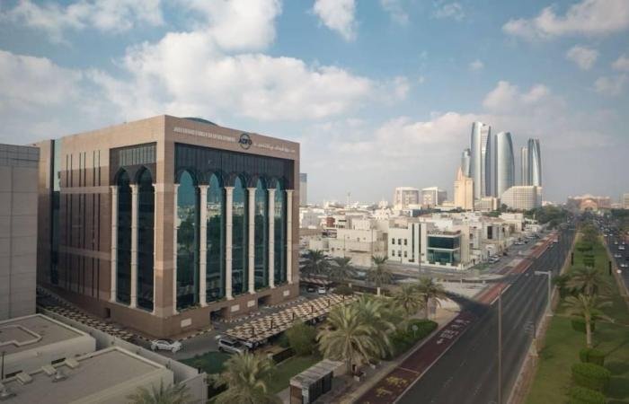 الامارات الان | منصور بن زايد: صندوق أبوظبي للتنمية يكرّس حضوره كجسر يربط الإمارات بالعالم | عيون الجزيرة الامارات