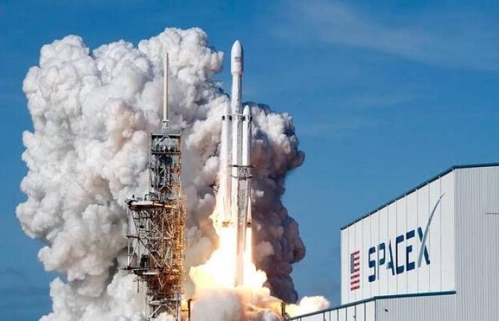 الصندوق السعودي يبحث استثمار 5 مليارات دولار في "SpaceX"