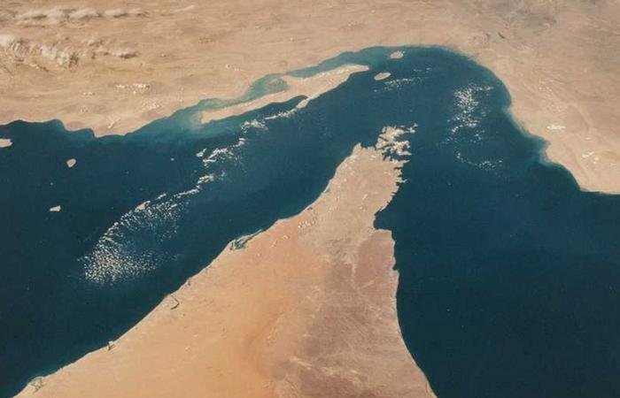 ثلاث ناقلات نفط إحداها مملوكة لشركة يابانية عبرت مضيق هرمز | عيون الجزيرة