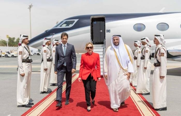 أخبار قطر |  رئيسة الوزراء الإيطالية تصل الدوحة | عيون الجزيرة قطر