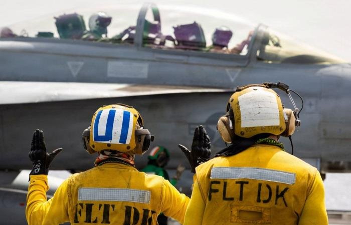 واشنطن وطهران تتسابقان للعثور على الطيار الأميركي المفقود | عيون الجزيرة