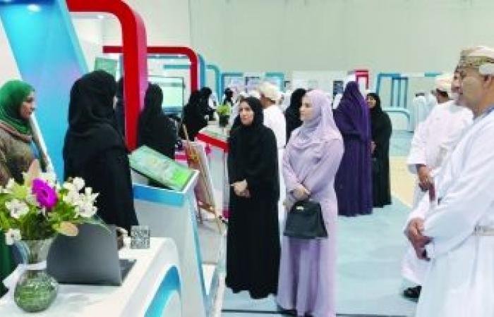 أخبار سلطنة عمان | بدء فعاليات الأسبوع الوطني للعلوم والتكنولوجيا والهندسة والرياضيات بشعار "علومنا تتجدد" | عيون الجزيرة الاخبارية عمان