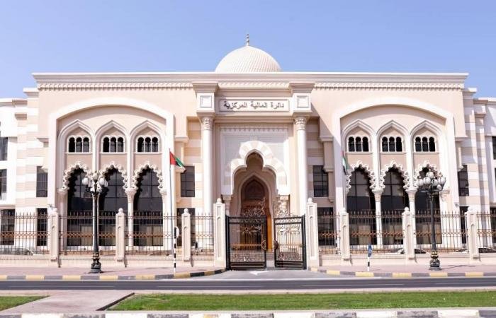 «المالية المركزية بالشارقة» تُنجز مشروع توثيق الخدمات