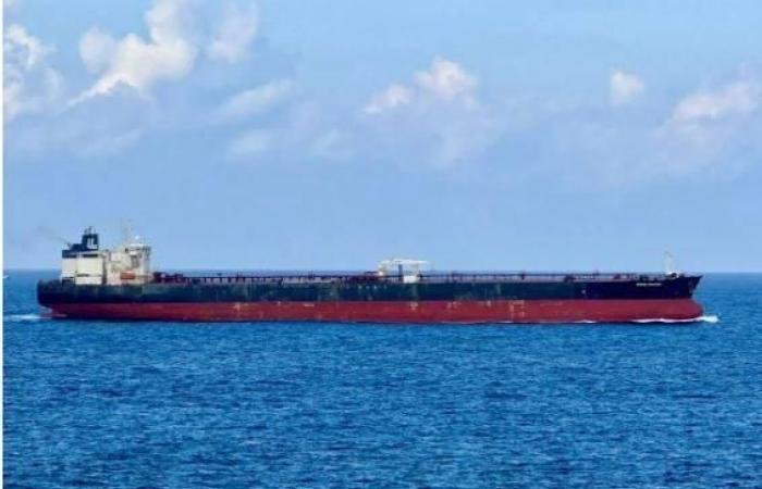 ناقلة نفط ماليزية تعبر مضيق هرمز