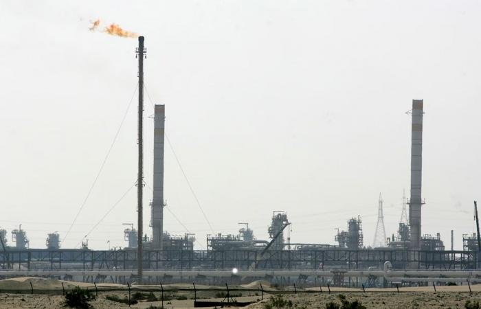 أبوظبي: اندلاع حرائق في مجمع حبشان للغاز إثر سقوط شظايا | عيون الجزيرة