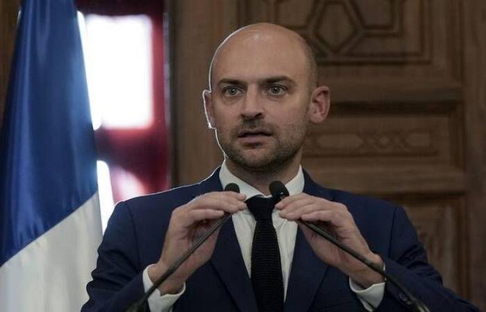 وزير الخارجية الفرنسي يدعو ترامب للتراجع عن تهديداته ضد إيران