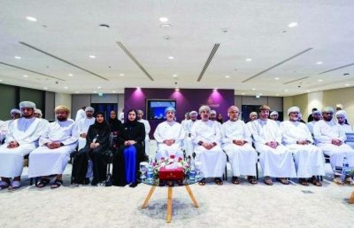 أخبار سلطنة عمان | الأكاديمية السلطانية للإدارة تختتم برنامج "القيادة للشركات الناشئة" | عيون الجزيرة الاخبارية عمان