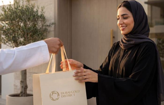 «حي دبي للذهب» يطلق خدمة توصيل آمنة إلى المنازل