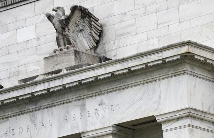 استعداد متزايد لدى الفيدرالي الأمريكي لرفع الفائدة