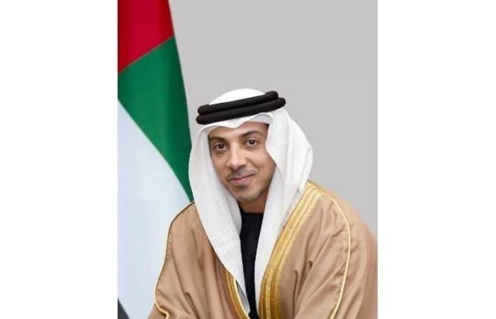 الامارات الان | منصور بن زايد: «كل يوم دارنا ترفل بثوب جديد» | عيون الجزيرة الامارات