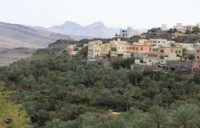 أخبار سلطنة عمان | تدفق الأودية ينعش الحركة السياحية في ولاية الحمراء | عيون الجزيرة الاخبارية عمان