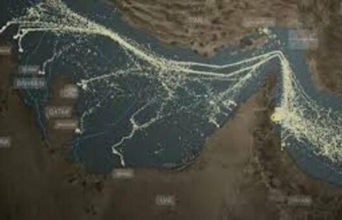 ناقلة نفط ترفع العلم الروسي تعبر مضيق هرمز إلى الخليج