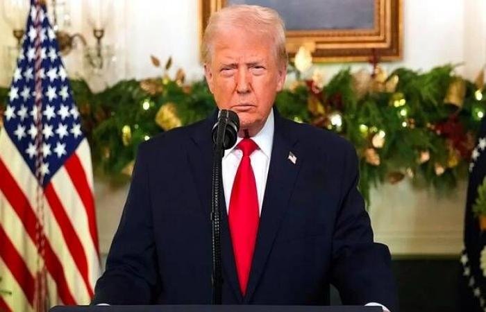 ترامب: على إيران التوقف عن فرض رسوم على الناقلات بهرمز