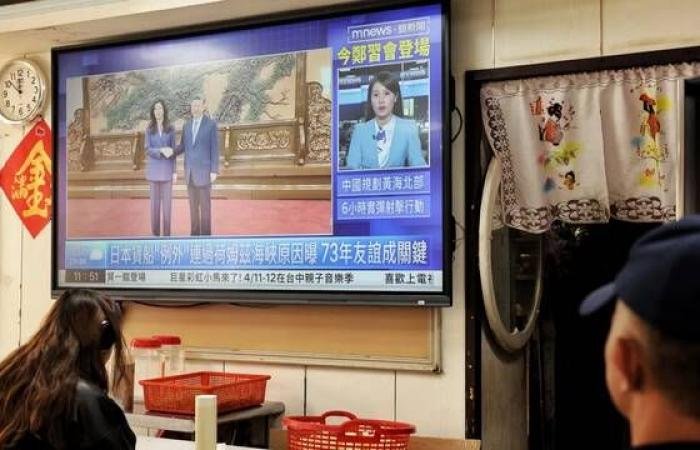 زعيم الصين يحذر من استقلال تايوان بأول لقاء مع المعارضة