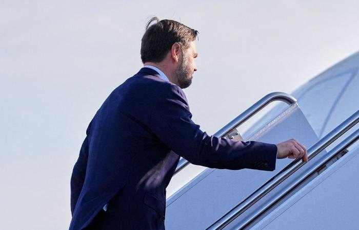 نائب الرئيس الأميركي في طريقه الى «إسلام آباد» ويأمل بنتيجة «إيجابية» للمحادثات مع إيران | عيون الجزيرة