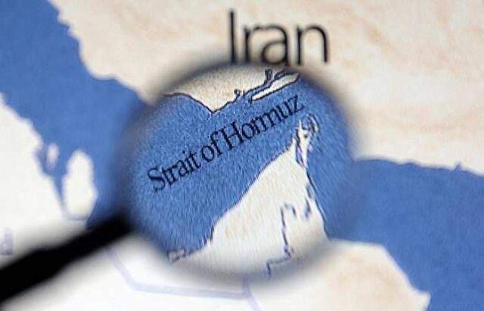 إيران تهدد باستهداف موانئ الخليج ردًا على الحصار الأمريكي