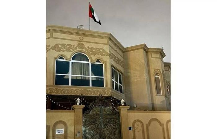 الامارات الان | منازل الشارقة تزدان بالعَلَم استجابة لمبادرة وطنية جامعة | عيون الجزيرة الامارات