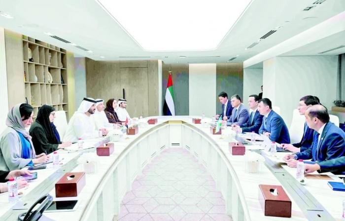 الإمـــارات تبحــث مـع أوزبكستـــان تعزيـــز الشراكـــة