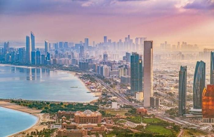 «فوربس»: الإمارات تقود التحول العالمي في التكنولوجيا المالية