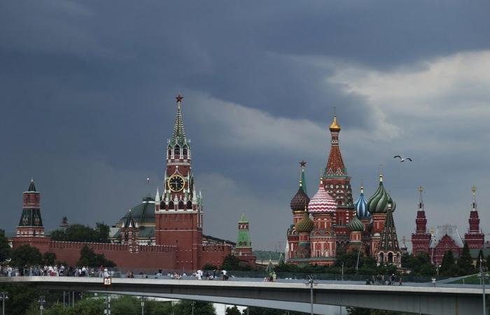 روسيا مستعدة لتسلّم اليورانيوم الإيراني المخصّب كجزء من أي اتفاق للسلام | عيون الجزيرة