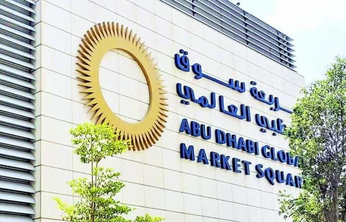 «بلومبيرغ»: الإمارات تستقطب كيانات مالية عالمية برغم الحرب