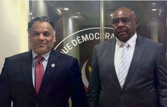 أخبار قطر |  نائب رئيس الوزراء وزير النقل في الكونغو الديمقراطية يجتمع مع سفير قطر | عيون الجزيرة قطر