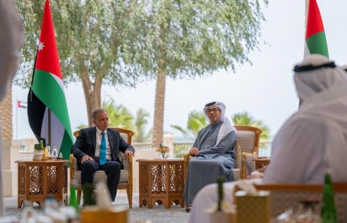 الامارات الان | منصور بن زايد: مشروع السكك الحديدية مع الأردن استثمار في مستقبل أكثر ازدهاراً | عيون الجزيرة الامارات