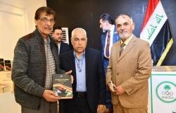 الرياضة الان | توقيع «كتاب موسوعة الكرة العراقية.. دليل النتائج والأحداث» للصحفي علي السبتي | عيون الجزيرة الرياضي