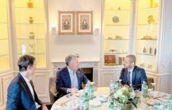 أخبار سلطنة عمان | السيد بدر: تقدم ملحوظ في المفاوضات الأمريكية الإيرانية واستئنافها بعد التشاور | عيون الجزيرة الاخبارية عمان