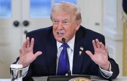 ترامب: اختيار قائد لإيران يشبه خامنئي يعني عودة الحرب بعد 5 سنوات | عيون الجزيرة