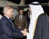 أخبار قطر | رئيس الوزراء الباكستاني يصل الدوحة | عيون الجزيرة قطر