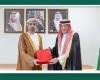 خادم الحرمين الشريفين يتلقى رسالة خطية من سلطان عُمان